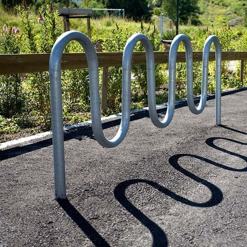 Bodenstehender Fahrradständer - SINUS - Vestre - gesichert / originelles Design / aus recycelbarem Material