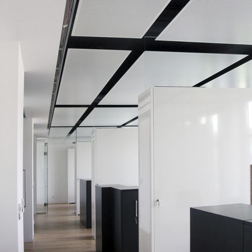 Wärmeisoliertes Akustik-Sandwichpaneel - METAWELL® - Metawell GmbH - für hinterlüftete Fassade / für Decke / 2 Aluminium-Deckschichten