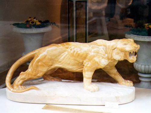 Natursteinskulptur - TIGER - Leonardo Caminetti GmbH