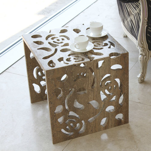 Moderner Beistelltisch - Arredo di Pietra srl - Naturstein / Travertin / Gestell aus Travertin