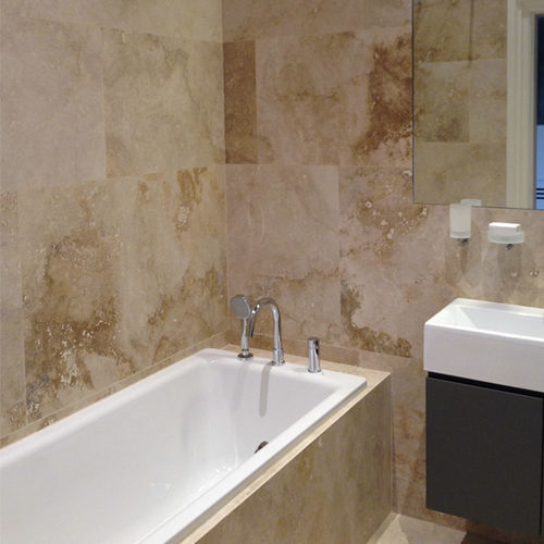 Rechteckige Badewannenverkleidung - Arredo di Pietra srl - Travertin