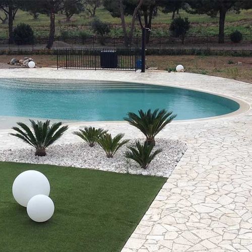 Travertin-Poolumrandung - PALLADIANA  - Arredo di Pietra srl - gebogen