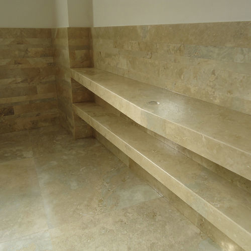 Wandmontiertes Regal - Arredo di Pietra srl - modern / Travertin / für Hotels