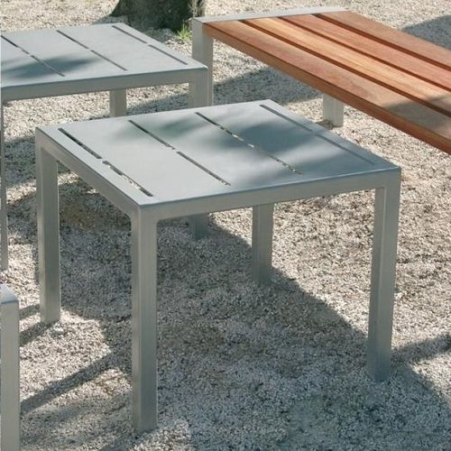 Moderner Couchtisch - CLÉA  - univers & cité | mobilier urbain - Stahl / Gestell aus Stahl / quadratisch