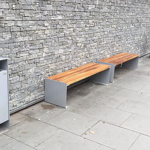 Moderne Bank für den öffentlichen Raum - PARK - VASART URBAN DESIGN - Holz / aus lackiertem Metall / mit Rückenlehne