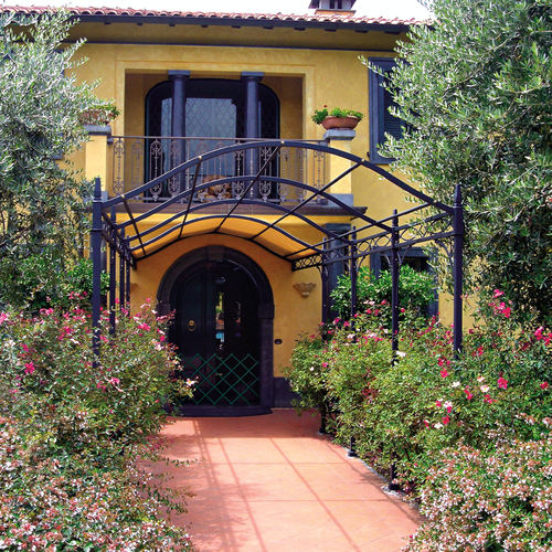 Selbsttragende Pergola - NOVECENTO - UNOSIDER - Schmiedeeisen / mit Stoffüberdachung / maßgefertigt