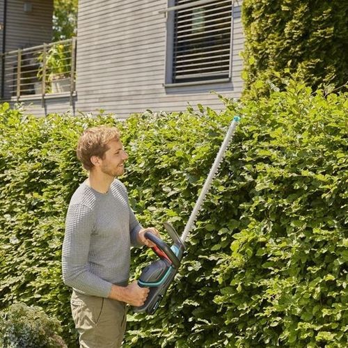 Batteriebetriebener Heckenschneider - 14731-20 - GARDENA Deutschland GmbH - Handgerät / leichtgewichtig