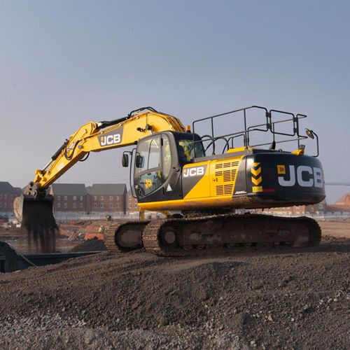 Mittelgroßer Bagger - JS220 - JCB Deutschland GmbH - auf Raupen / Tier 3