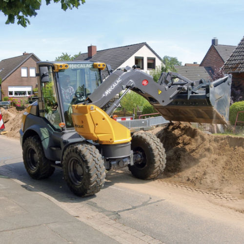 Lader mit Gummireifen - AS 900 - MECALAC Baumaschinen GmbH - für Baustelle / Diesel / für Baustelle