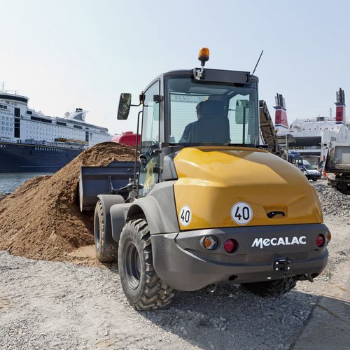 Kompaktlader Allradsteuerung - AF 1050 - MECALAC Baumaschinen GmbH