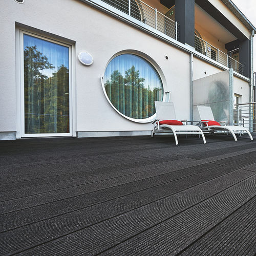 Verbundholzterrassendiele - COMPACT - NATURinFORM GmbH - Holzoptik / für Gewerbegebrauch / PEFC-zertifiziert