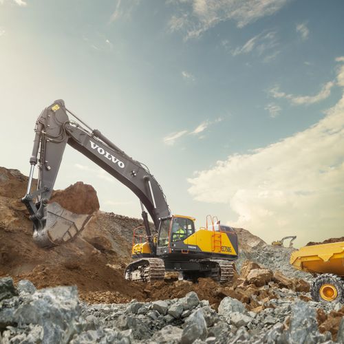 Bagger auf Raupen - EC750E - Volvo Construction Equipment Germany GmbH - drehbar / für Baustelle / Diesel