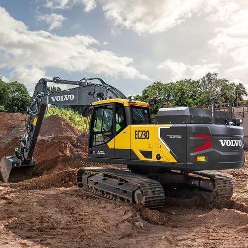 Mittelgroßer Bagger - EC230 - Volvo Construction Equipment Germany GmbH - großformatig / auf Raupen / Standard
