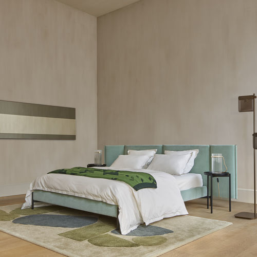Doppelbett - HYPNA - CINNA - minimalistisch / Kopfteil / MDF