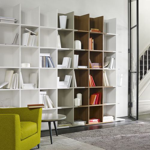 Modul-Bücherregal - OKA - CINNA - modern / für Gewerbegebrauch / lackiertes Holz