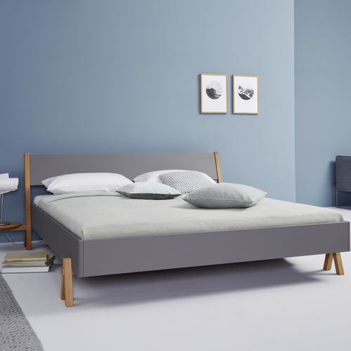 Doppelbett - BOQ - Mueller Moebelwerkstätten - modern / Kopfteil / mit Nachttisch