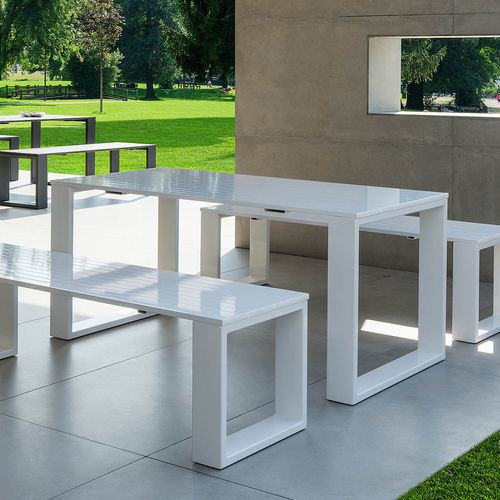 Moderner Tisch - URANO DINNER - Crema Outdoor S.r.l. - Aluminium / Edelstahl / Gestell aus Aluminium