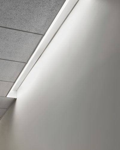 Beleuchtungsprofil für Deckenmontage - SLOT® SYSTEMS : 8400 - LiteControl - Einbau / fluoreszierend / modular