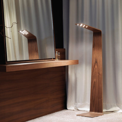 Stehleuchte - LED2 - Tunto - Holz / modern / mit Kabel