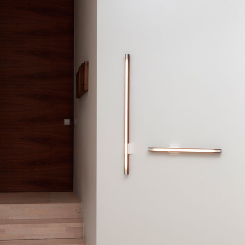 Moderne Wandleuchte - LED28 - Tunto - für den Innenraum / Holz / linear
