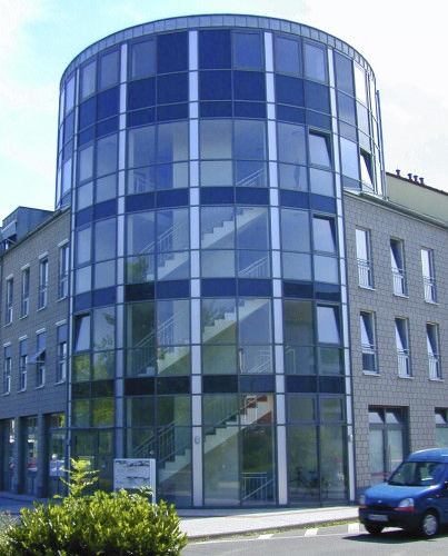 Aluminiumprofil - AT 500 F - AKOTHERM - für Vorhangfassade / für Pfosten und Riegel