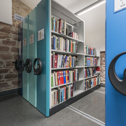 Modernes Regal - MAXITHEK - Zambelli GmbH & Co. KG - Metall / für Bibliotheken / für Gewerbegebrauch