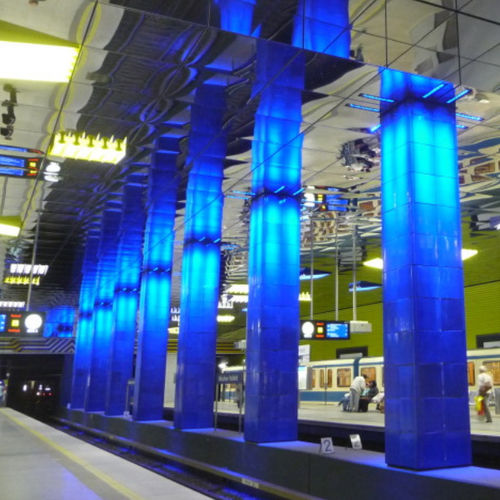 Metallzwischendecke - SUBWAY "MÜNCHNER FREIHEIT" - Design Factory cmb - Platten / Dekor