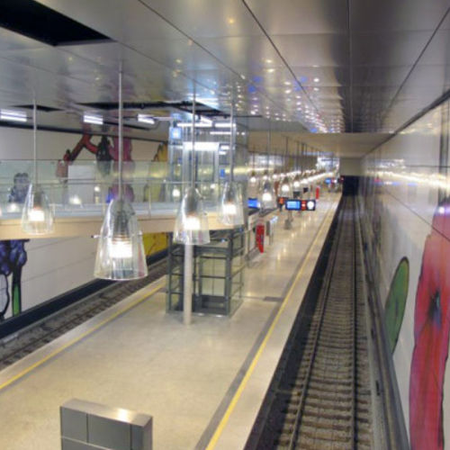 Edelstahl-Fertigbauelement - U-BAHNHOF MOOSBACH - Design Factory cmb - für abgehängte Decken / wandmontiert / für Fassadenverkleidung