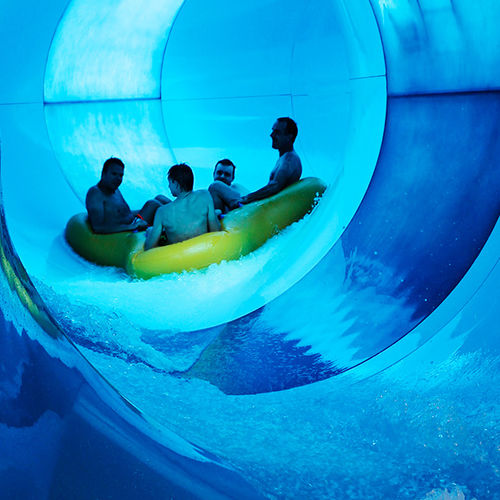 Drehende Wasserrutsche - CYCLONE 50 - Van Egdom - für Aquapark / Hochgeschwindigkeit / mit Schwimmreifen