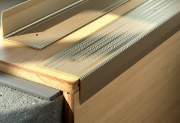 Aluminium-Abschlussprofil - S05 - SALAG - für Treppenstufen / Stufenkante