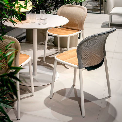 Moderner Stuhl - IDA - Lapalma - für Garten / Iroko / Gestell aus lackiertem Aluminium