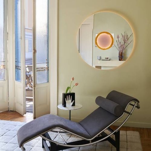 Wandmontierter Spiegel - NO VANITAS - Cassina - modern / rund / lackiertes Holz