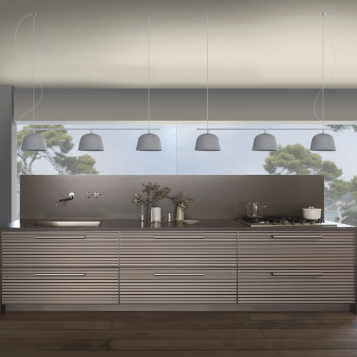 Moderne Küche - CINQUETERRE  - SCHIFFINI - Aluminium / Kochinsel / mit Griffen