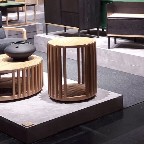 Moderner Beistelltisch - DRUM - Woodman Ltd. - Massivholz / Gestell aus Massivholz / rund