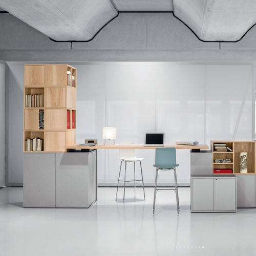 Schreibtisch für Open Space - CASES - UNIFOR - bodenstehend / modern / Holz
