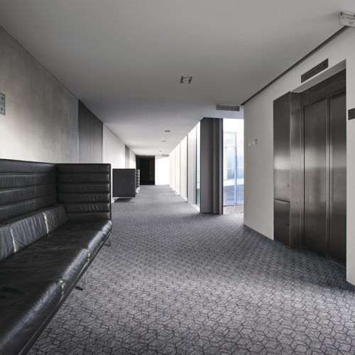 Tuft-Teppichboden - ECHO - Balsan - Nylon / für Gewerbegebrauch / geometrisches Muster