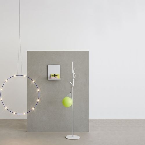 Bodenstehender Garderobenständer - SOFTER THAN STEEL - DESALTO spa - modern / lackierter Stahl / schwarz