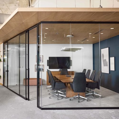 Abnehmbares Trennwandsystem - 1-1/8&rdquo; PLATFORM 4SPACE - Haworth Europe - modular / mit Glasfront / Aluminium