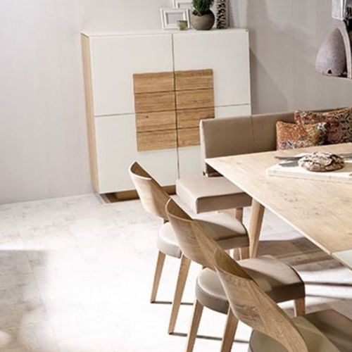 Sideboard mit Schwingtür - V-Montana  - Voglauer Möbelwerk Gschwandtner & Zwilling GmbH & Co. KG - hoch / modern / Eiche
