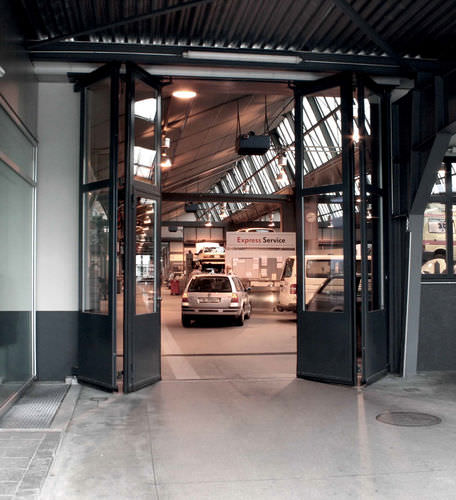 Stellantrieb für Falttür - Drive mechanisms for sliding/folding doors  - Gilgen Door Systems AG 