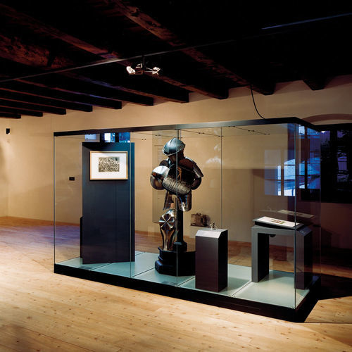 Moderne Vitrine - HLS - Glasbau Hahn GmbH  - Glas / Metall / für Museen