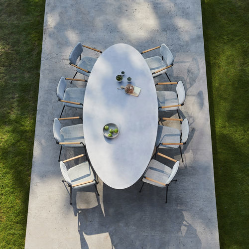 Moderner Esstisch - EXES - Royal Botania - Keramik / Gestell aus Aluminium / oval
