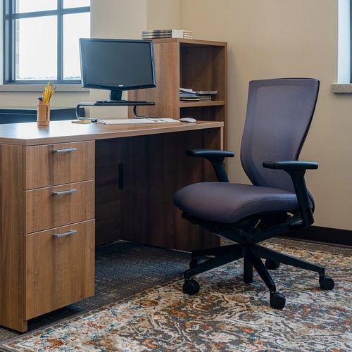 Moderner Bürostuhl - ALTUS - KI - für den Innenraum / Stoff / Leder