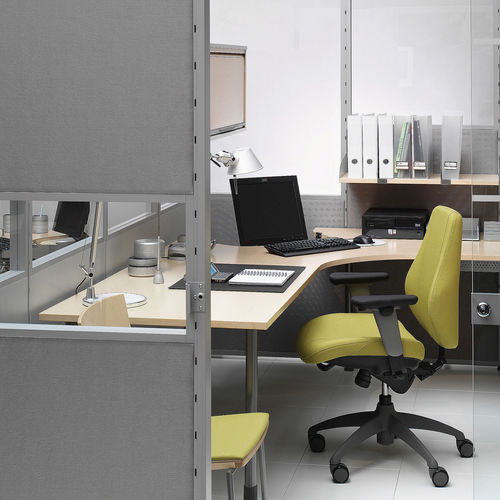 Bodenstehende Bürotrennwand - LINK - ISKU - Akustikstoff / Glas / Aluminium