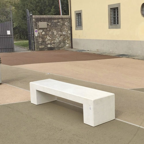 Bank für den öffentlichen Raum / Stil - ANDROMEDA - GUYON - Beton / ohne Rückenlehne / ohne Armlehnen