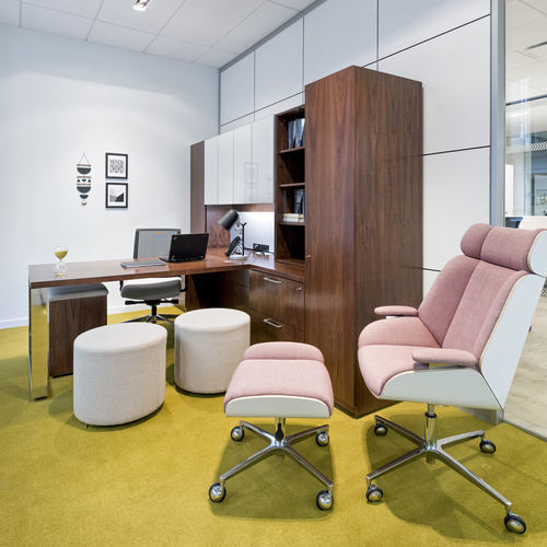 Schreibtisch mit integrierten Stauraum / für Gewerbegebrauch - DEFINITION® - KIMBALL Office