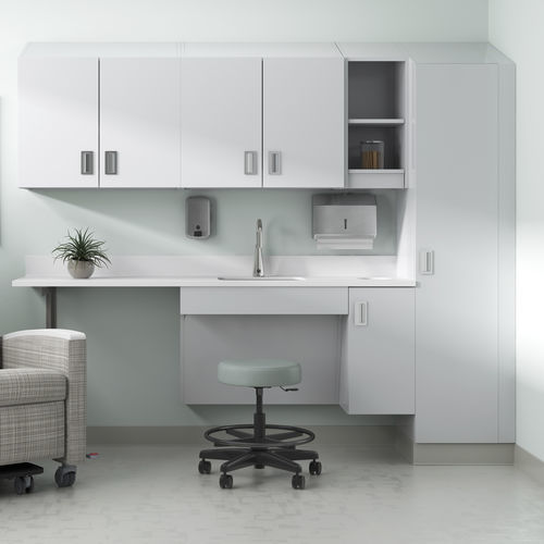Moderne Vitrine - ALTERNA® - KIMBALL Office - Tisch / wandmontiert / Holz