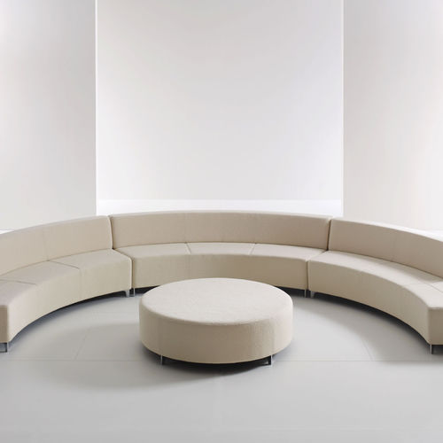 Moderner Couchtisch - KONTOUR - DAVIS - Stoff / rund / für professionellen Einsatz