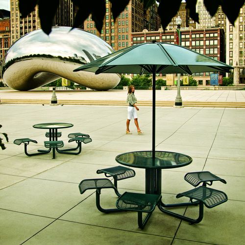 Moderne Tisch- und Stuhlkombination - CAROUSEL - landscapeforms - für Außenbereich / Metall / rund
