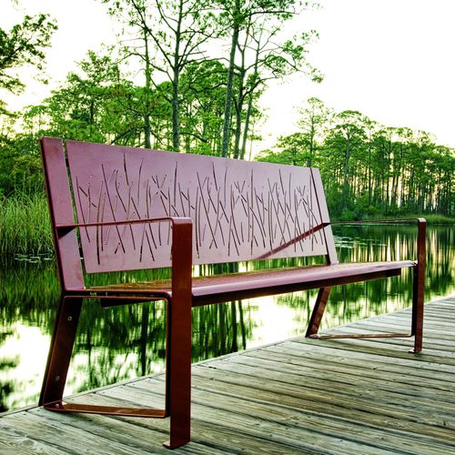 Moderne Bank für den öffentlichen Raum - LANDMARK : LAKESIDE - landscapeforms - Holz / Metall / Kunststoff